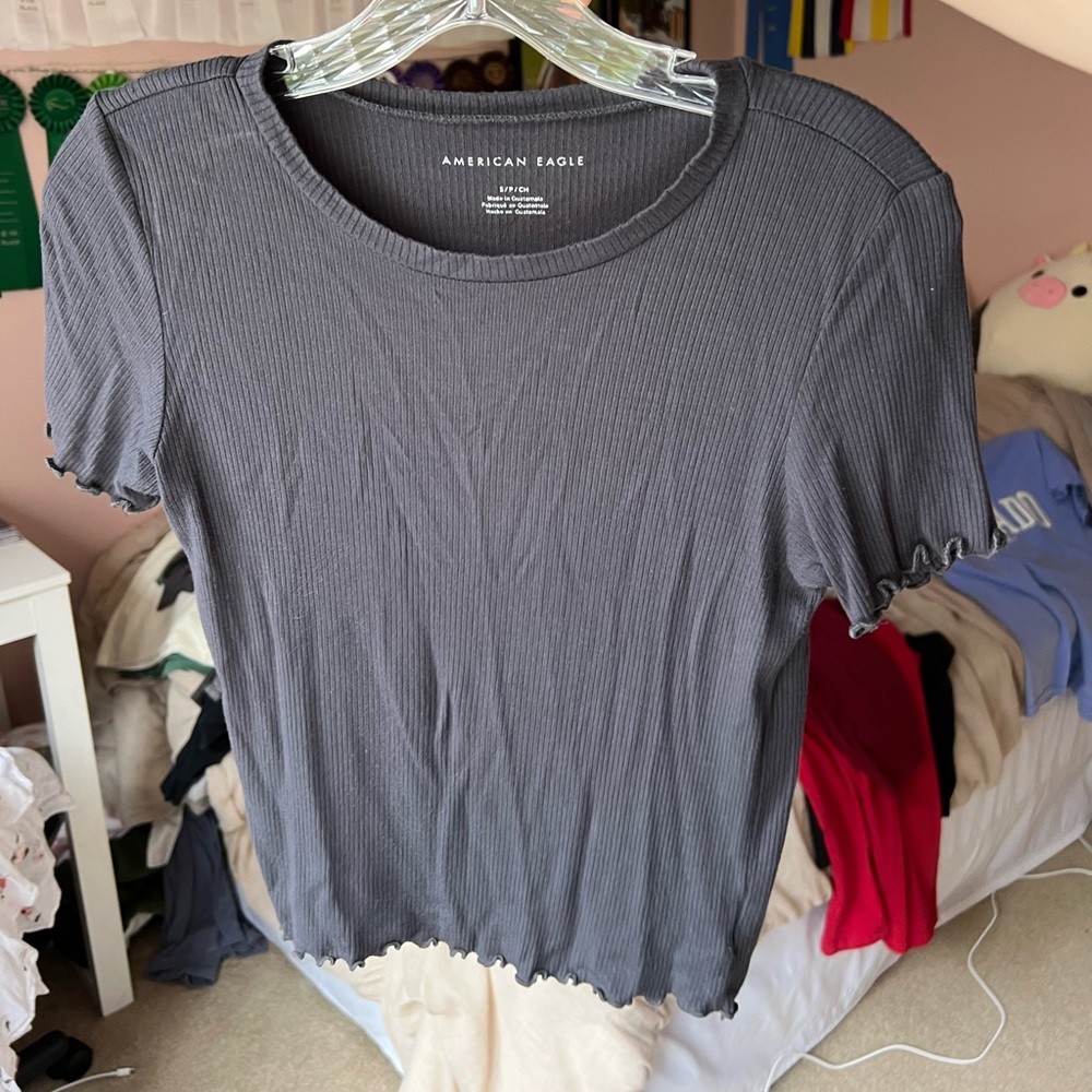 American Eagle ribbed and ruffled baby tee